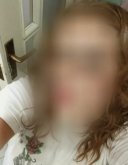 Abril, 26 años