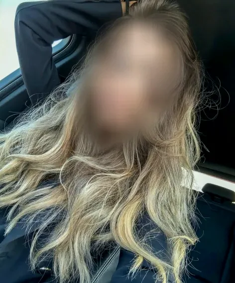 Aina, 33 años