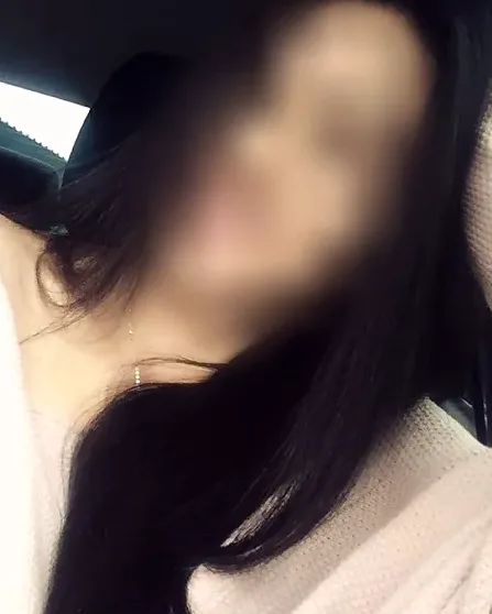 Nawal, 34 años